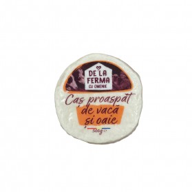 Cheese from Sheep and Cow Milk, De La Ferma